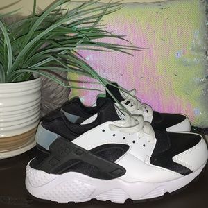 Nike Huarache Sneakers